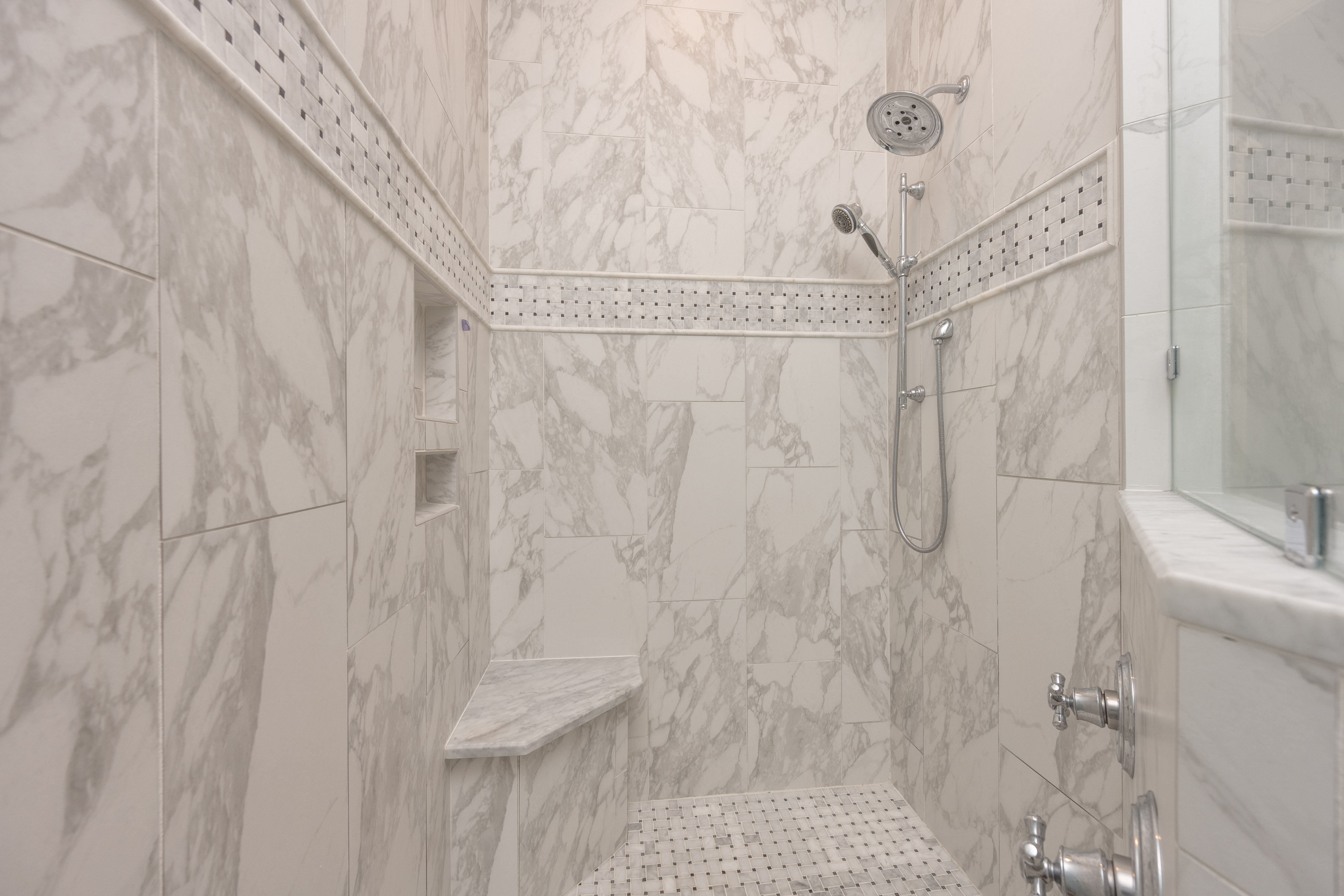 1010 Snug Harbor Court image 24